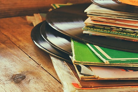 ご自宅に眠っているレコードを買い取ります