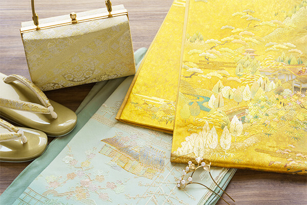 未使用品・「しつけ糸」付きの状態