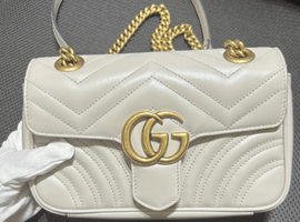 ショルダーバッグ:GUCCI/GGマーモント キルティング ミニバッグなど3点