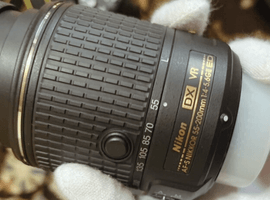Nikon:AF-S DX VR Zoom-Nikkor 55-200mm など3点