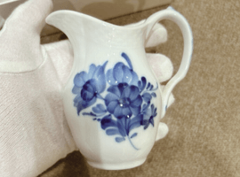 カップ&ソーサー:ロイヤルコペンハーゲンなど3点