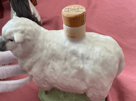 ウイスキー:Suntory(ローヤル 干支ボトル 未 1991年 陶器)など9点